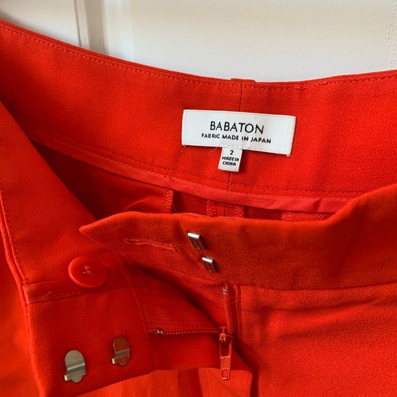 Aritzia Babaton Shorts - size 2 - Picture 3 of 4